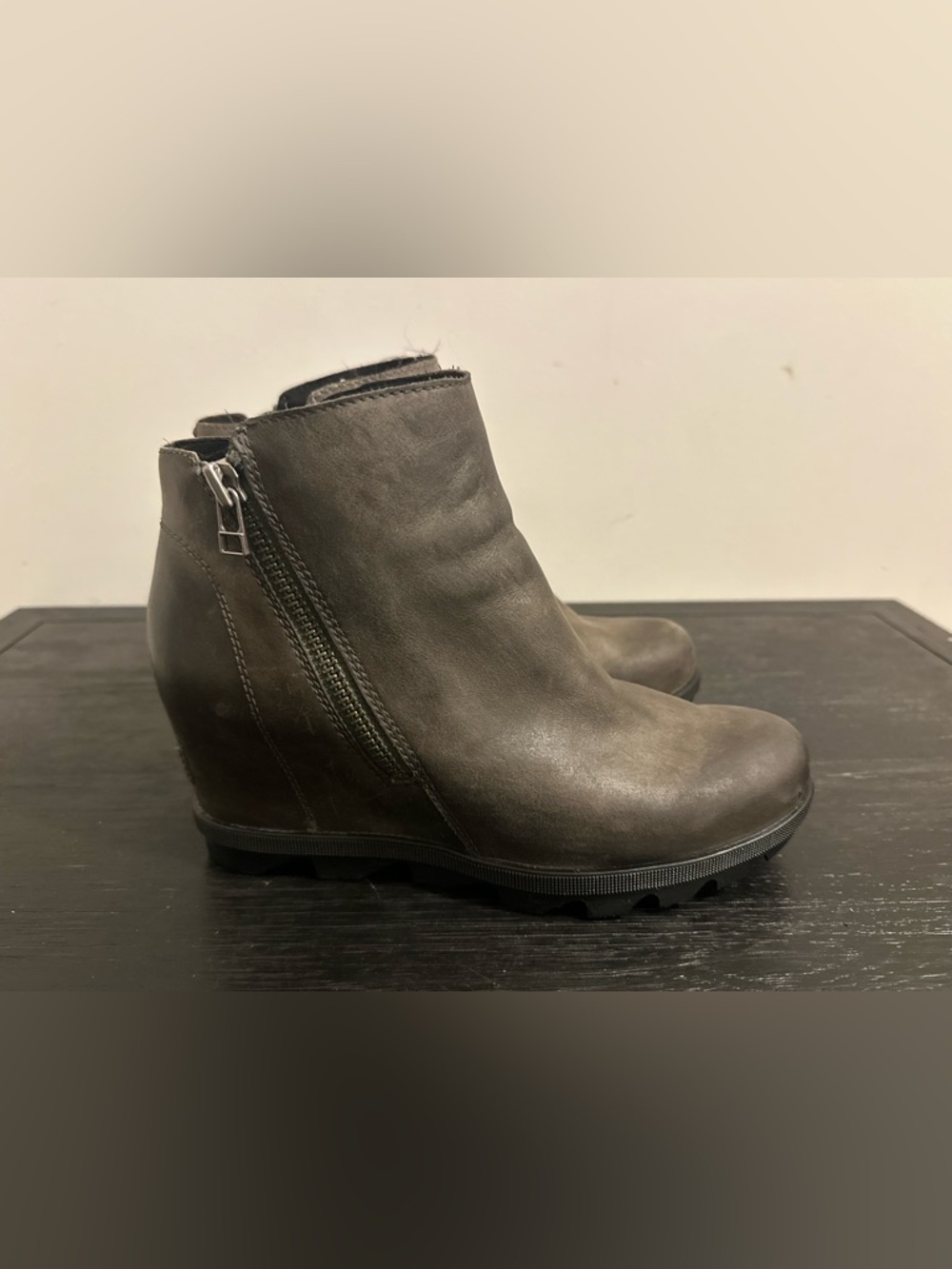 Sorel Joan of Arctic Wedge II Zip Chelsea Wedge Boot Quarry Gray Women’s Size 8